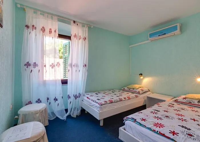 By The Sea - Losinj - 23106 Pensjonat 3*